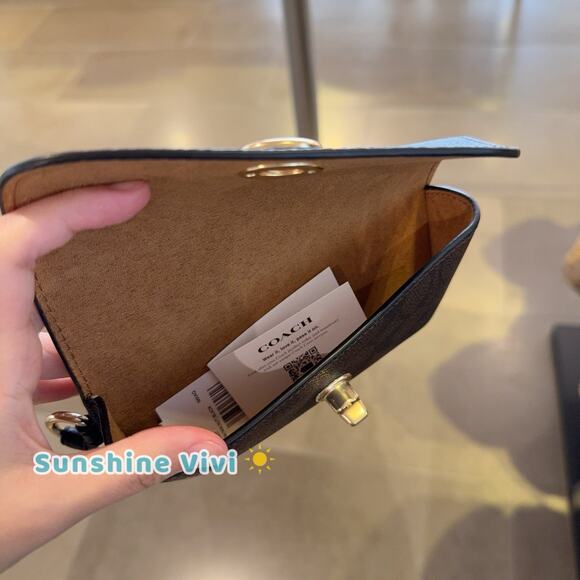 NWT Coach Sunglass Case CZ207 Signature Canvas & Smooth Leather WALNUT/BLACK - Picture 4 of 5